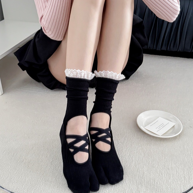 Embellish Knit - Chaussettes de yoga à bout fendu